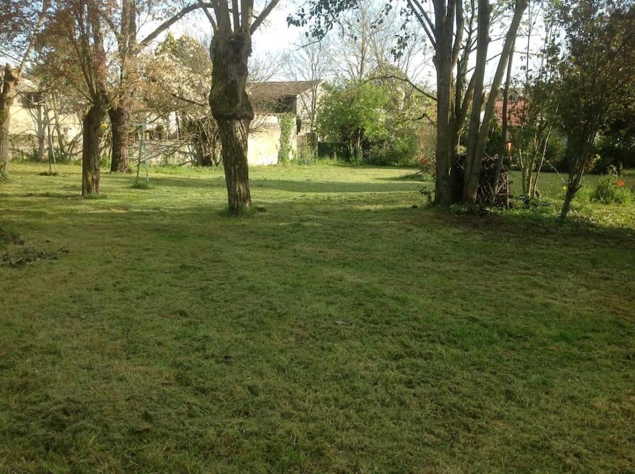 Ancien Presbytere Au Coeur Du Village Mauvezin  Eksteriør billede