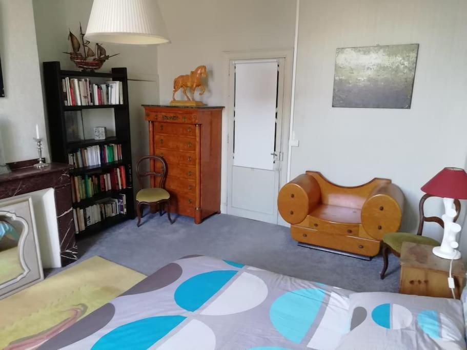 Ancien Presbytere Au Coeur Du Village Mauvezin  Eksteriør billede