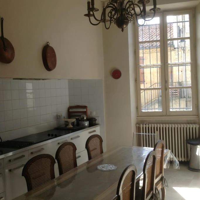 Ancien Presbytere Au Coeur Du Village Mauvezin  Eksteriør billede