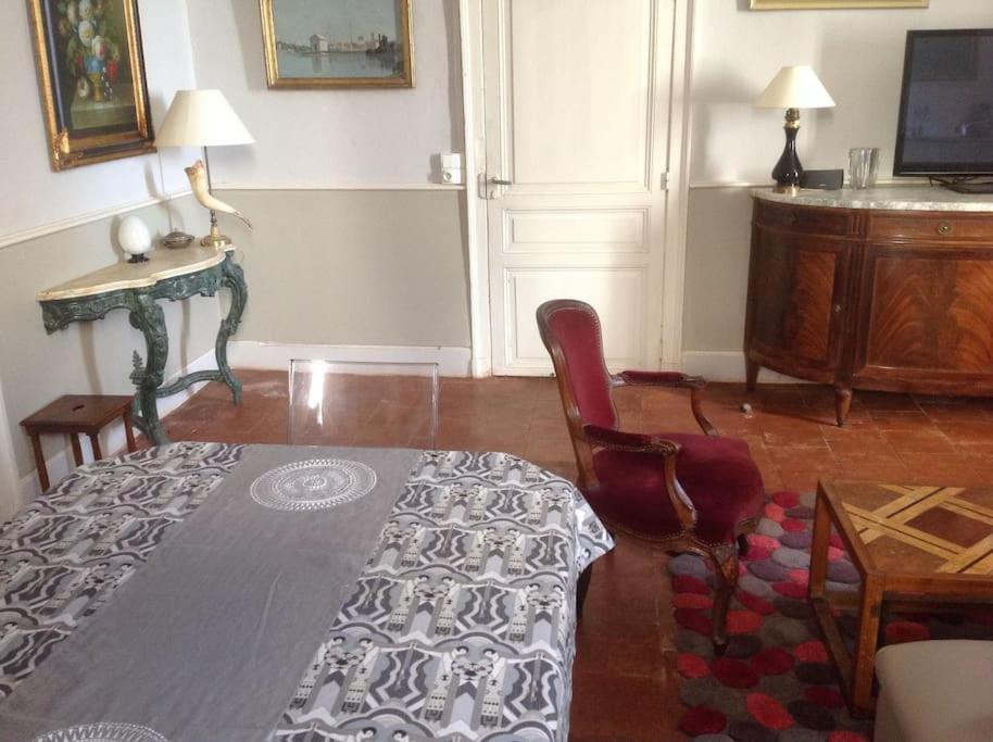 Ancien Presbytere Au Coeur Du Village Mauvezin  Eksteriør billede