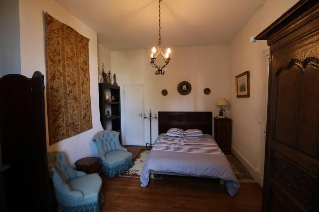 Ancien Presbytere Au Coeur Du Village Mauvezin  Eksteriør billede